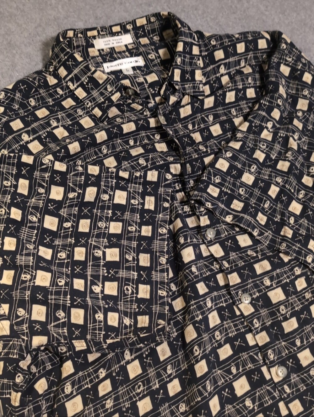 Vintage PIERRE CARDIN Mens Large Rayon Abstract Geometric Button Down Shirt